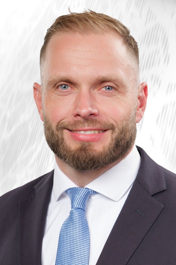Dr. Bernd Pfertner